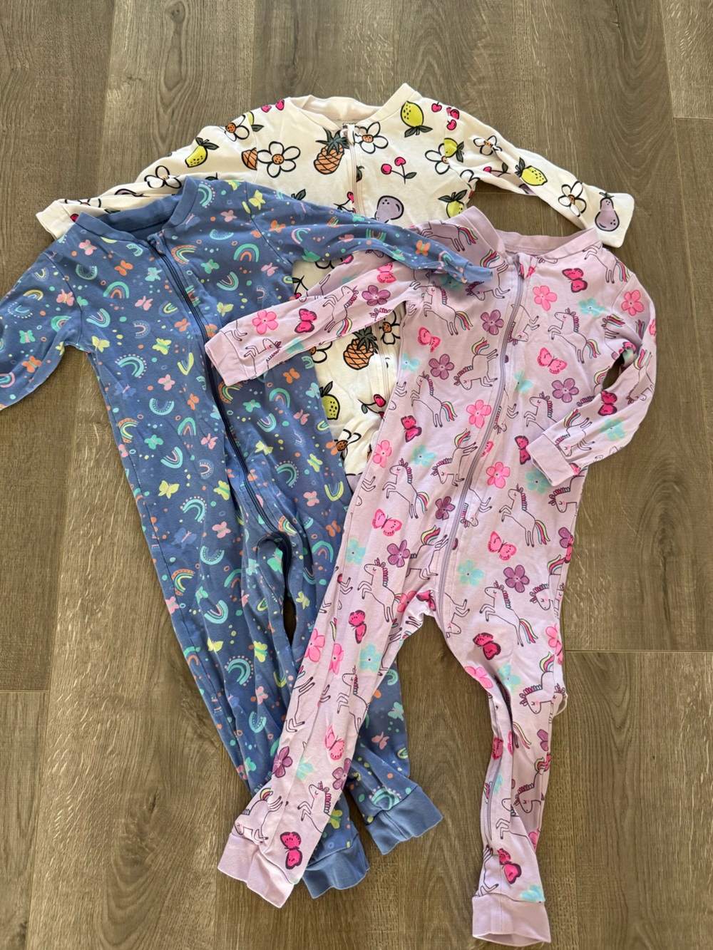 Girls 3T pyjama bundle